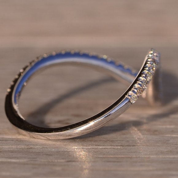 Gabriel and Company Chevron Band in White Gold - Picture 5 of 10